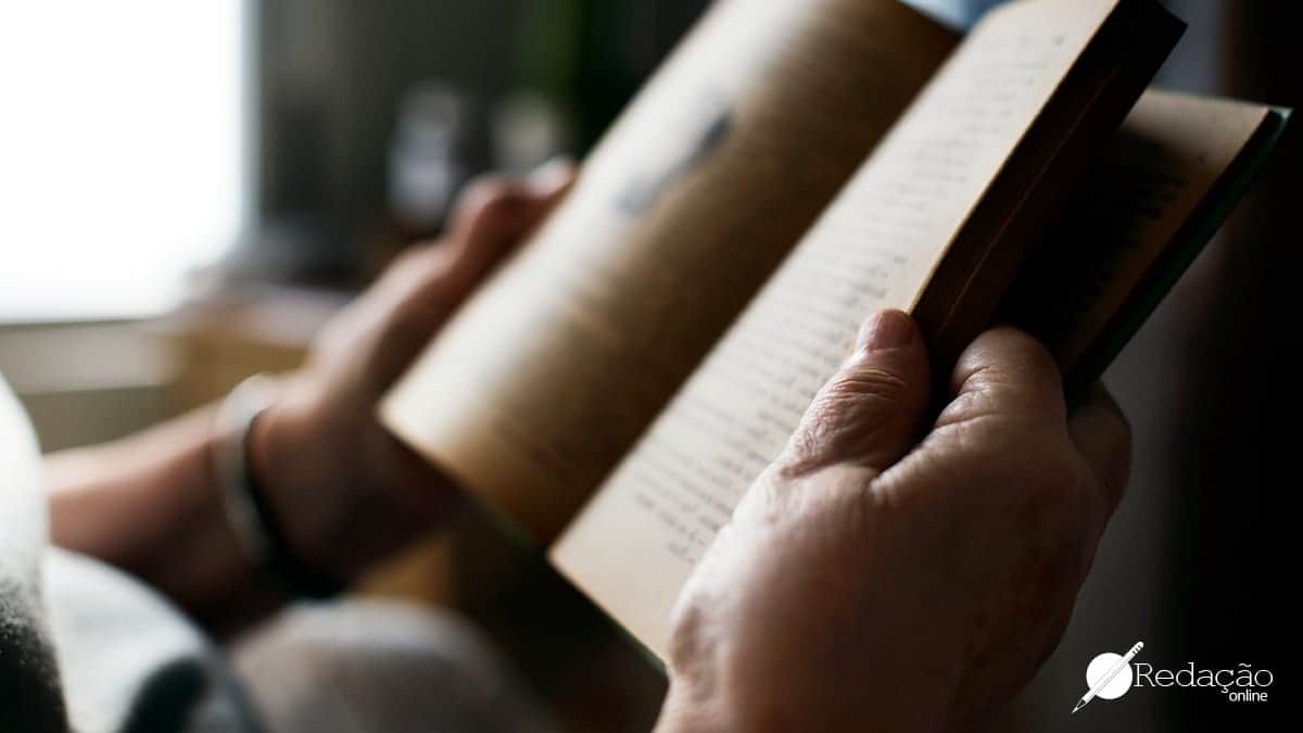 O papel da literatura na formação do pensamento crítico | Tema de redação