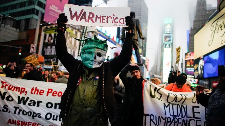 POLÍCIA X MANIFESTANTES: ZELO OU EXCESSO?