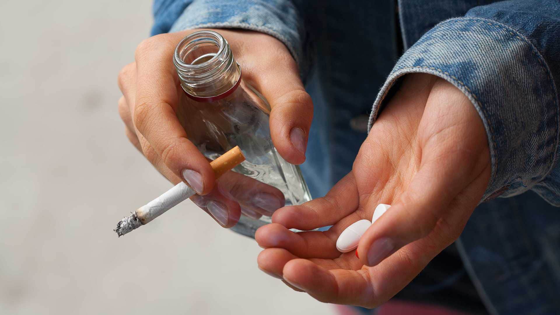 Tema de Redação: Drogas ilícitas na sociedade contemporânea