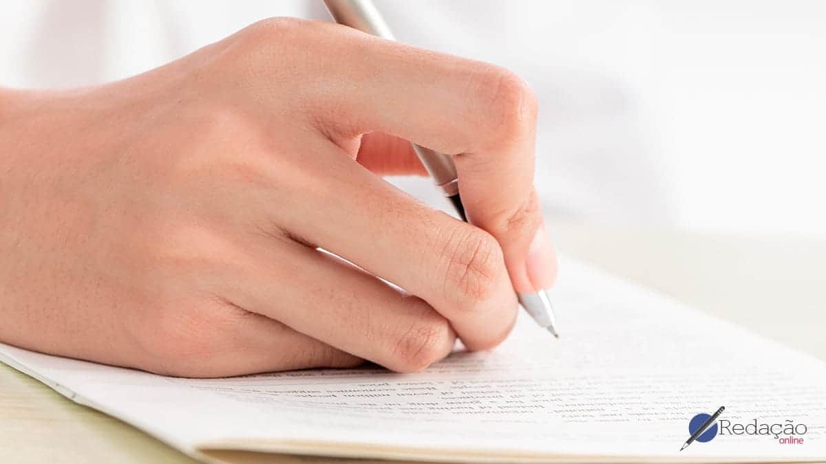 Domine a estrutura dissertativa-argumentativa: passo a passo para uma redação bem organizada