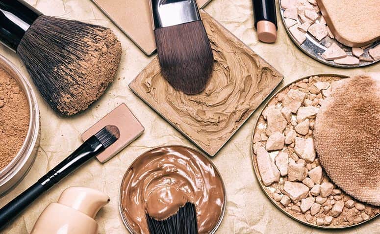 O mercado de cosméticos falsificados - Tema