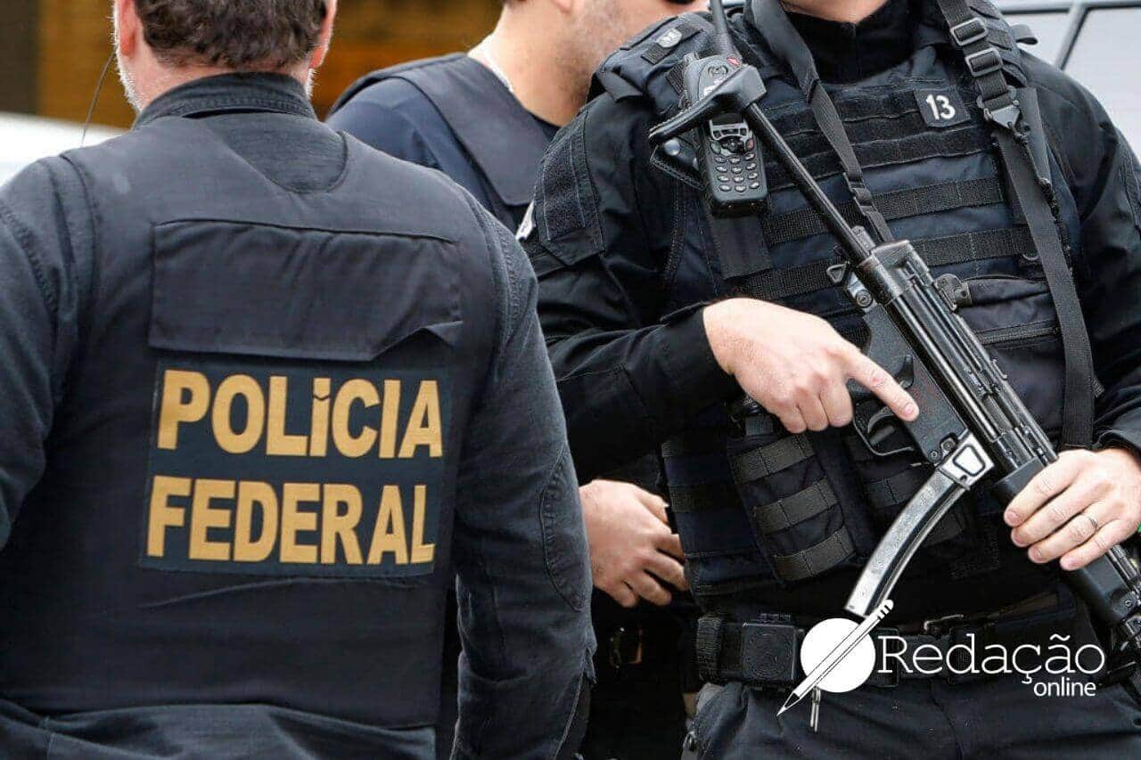 policiais federais fardados